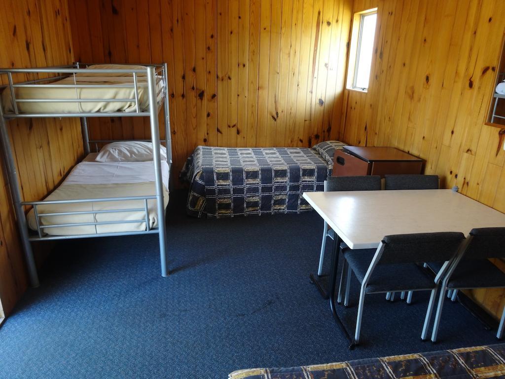 Ninety Mile Beach Holiday Park Waipapakauri Номер фото
